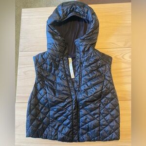 Black, cropped lululemon vest, size 8